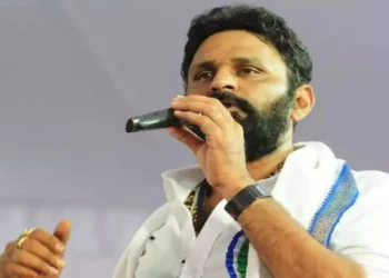 చంద్రబాబు గాడిద కాళ్లైన పట్టుకుంటాడు :కొడాలి నాని