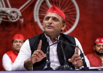 ఎంపీగా కొనసాగుతా: అఖిలేష్‌ యాదవ్‌